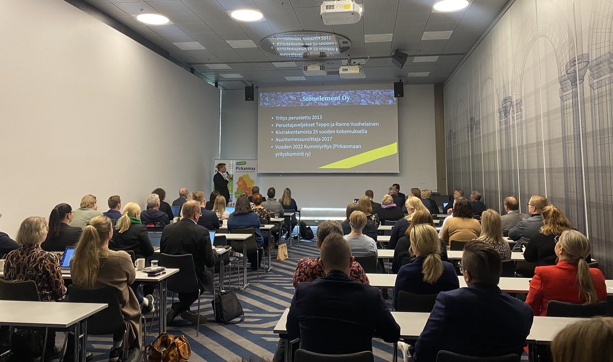 NiinaImmonen's tweet photo. Pirkanmaan yrityskehittäjien #Innoforum koolla @Tamperekaupunki #Rosendahl Kiitos mielenkiintoisesta yritysesittelystä #Stonelement @orivesi patentoitu kivielementtijärjestelmä, kiviteollisuuden sivuvirtojen hyödyntäminen ja kotimaisuus 👍 https://t.co/uDHRHNP4q3