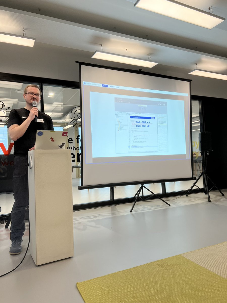 FrontMuc's tweet image. Thanks amazing speakers @bmeurer @PhilippSpo and Wolfgang Beyer for sharing your knowledge with #community and @celebrate_com for your hospitality 🫰🤝🙌 

40 people on-site and ~20 online. #hybrid format rocks!