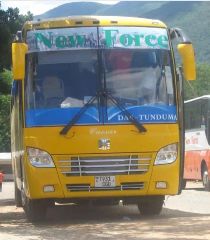 Mbeya_Buses's tweet photo. ZhongTong Caesar 
Moja kati ya model za Zhongtong ambazo kibongo bongo zilifanya poa sana alaf zikapotea ghafla kwenye soko ..! https://t.co/Y9qwaG5Jon