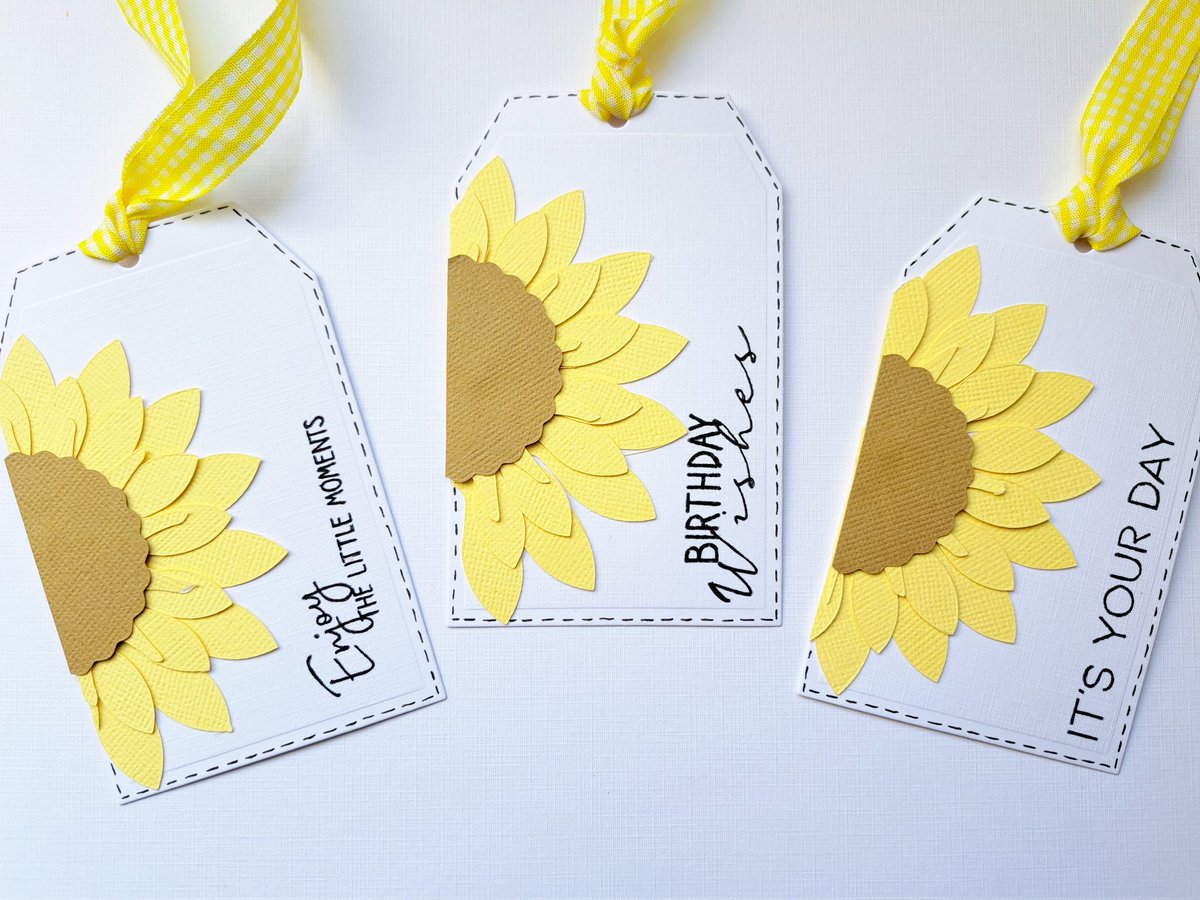 shiningbrightar's tweet image. We have a selection of handmade luxury gift tags available via our website. Perfect finishing touch for any present...

etsy.com/uk/listing/143…

#gifttags #handmadetags #cats #sunflowers #floralgifttags #craftideas #wrappingandtags #shiningbrightarts #smallbusiness #cheshire