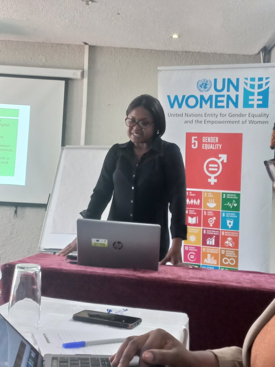 MawoniSharon's tweet photo. Happening now is the media training workshop on women's political participation @GMCZimbabwe @unwomen....In your opinion what barriers hinder women's participation in politics? https://t.co/aoTZJ9CMSi