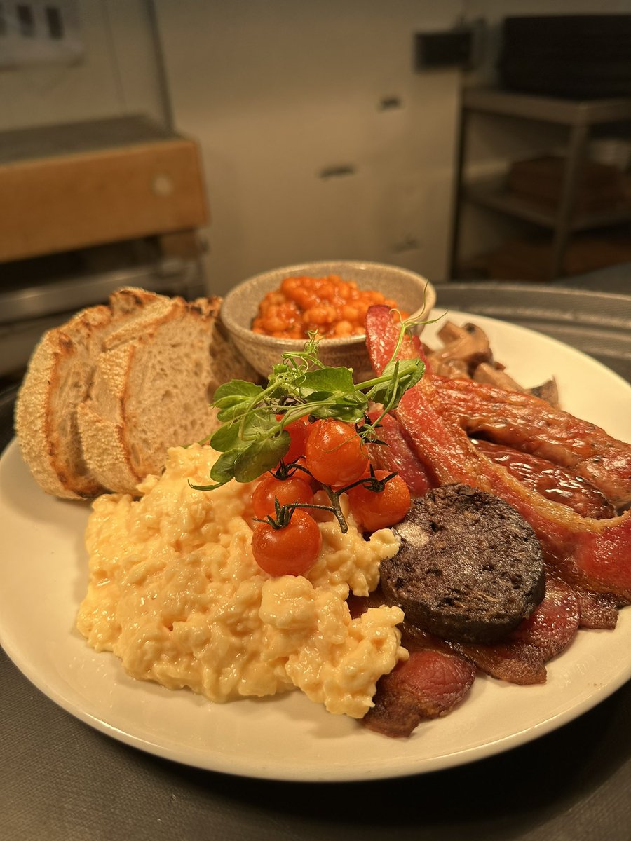 The perfect way to start a day       
#full English breakfast 
<a href="/Chef_Tkay/">Chef Tkay 🇮🇪🇿🇼</a>
