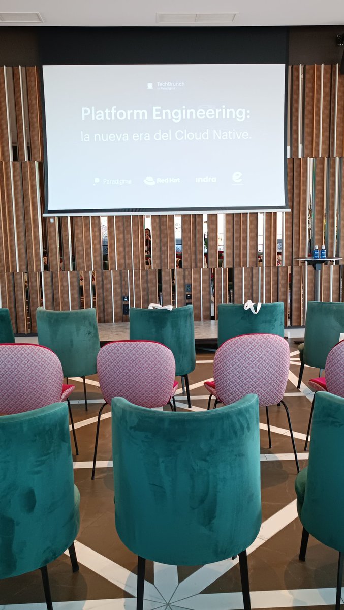paradigmate's tweet photo. Hoy celebramos nuestro primer #TechBrunch del año para hablar, junto a @RedHatIberia e @IndraCompany, de #PlatformEngineering y de cómo esta disciplina nos ayuda a crear productos y servicios de alta calidad.
¡Arrancamos en breve! 🚀 https://t.co/gG99vk9p7L