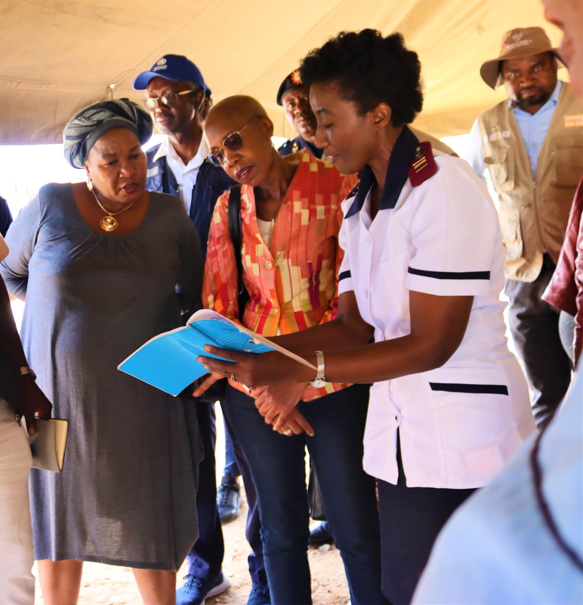 WHONAMIBIA's tweet photo. @UNNamibia had the privilege to observe supplementary vaccination in Havana informal settlement as part of a joint GRN/UN field visit to monitor impact of interventions through #UNPAF 2019-2023.
@WHONAMIBIA
@UnicefNamibia
@UNESCOWindhoek
@UnaidsNamibia
@UNFPA_Namibia https://t.co/6uEXDwTMfJ