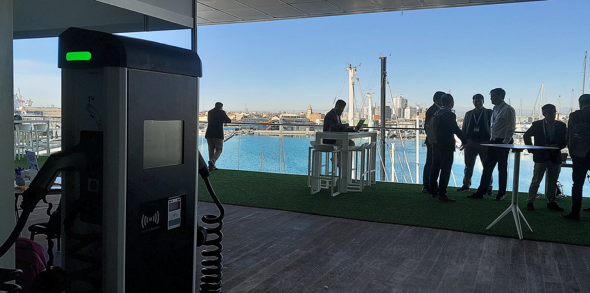 Comienza el IV Congreso Internacional sobre Ingeniería Energética #iENER23 de <a href="/AEESpain/">AEE Spain Chapter</a>.
Y <a href="/circutor/">CIRCUTOR</a> no podía faltar, esta tarde  hablamos de nuestra visión de Hubs de recarga HPC para los vehículos #electricos.   ⬇️⬇️⬇️