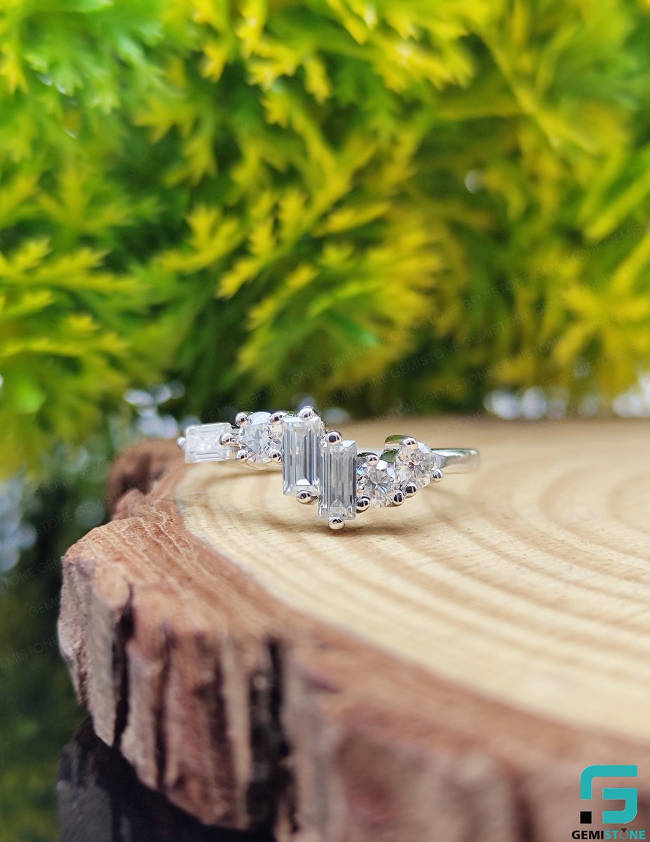 gemistones's tweet image. Baguette Cut &amp;amp; Round Moissanite Curved Stacking Band!!

Get It here;🌎 bit.ly/40wTrYc

#gemistone #stackingband #weddingband #baguette #curvedband #vshapeband #giftforher #MothersDay #mothersdaygift #FreeShipping