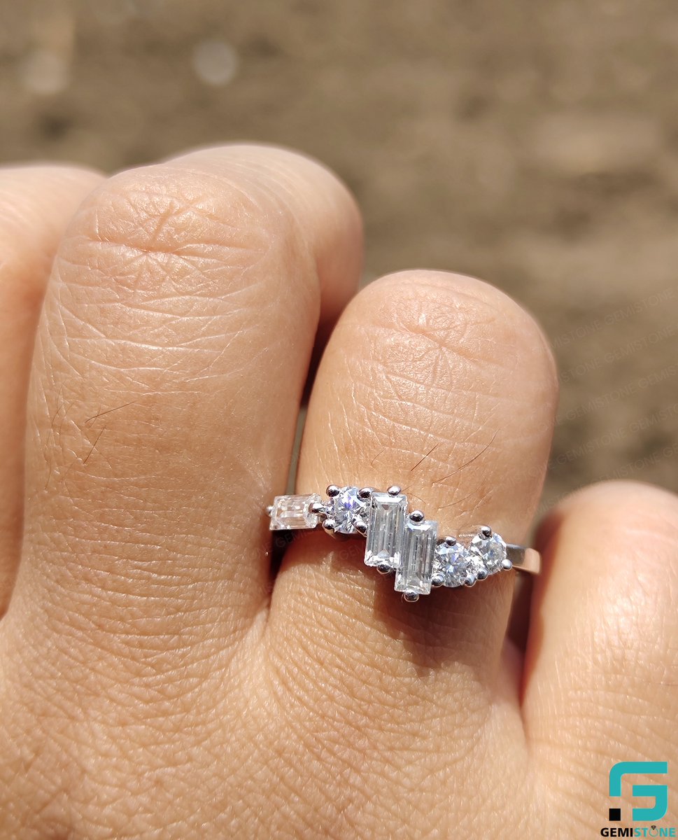 gemistones's tweet image. Baguette Cut &amp;amp; Round Moissanite Curved Stacking Band!!

Get It here;🌎 bit.ly/40wTrYc

#gemistone #stackingband #weddingband #baguette #curvedband #vshapeband #giftforher #MothersDay #mothersdaygift #FreeShipping