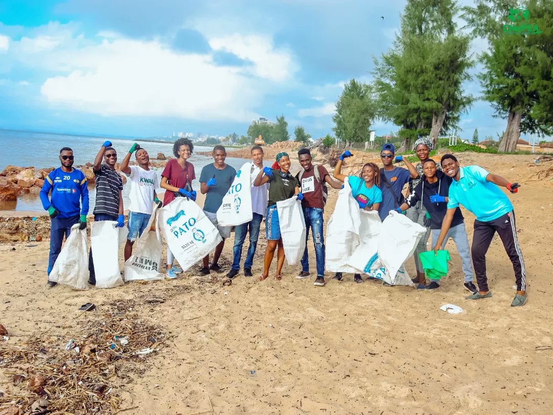 chepeaprogram's tweet photo. "On Saturday of March 11, 2023, we had our 2023's second #CleanUp activity at the Costa do Sol #beach in Maputo, Mozambique-🇲🇿. 15 volunteers were present."
#ActNow
#letsdoitworld
#savetheplanet
#chepeaistwo🎊
#chepeaprogram🌍
#allofushavearoletoplay
#chepeaprogramactivities https://t.co/m8xLM7GVVF