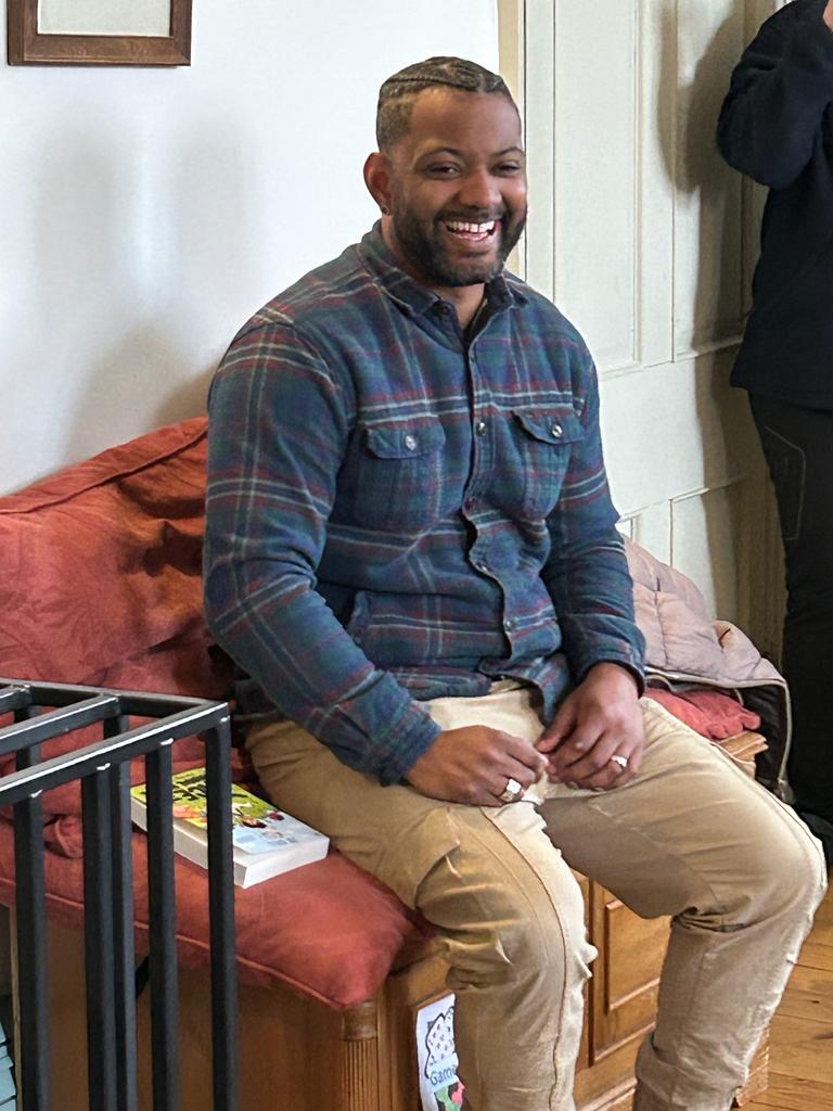 farmersforaweek's tweet photo. Thrilled to announce @JBGill as our Ambassador. JB's passion for farming and, educating children is infectious, as is his desire to highlight the farm to fork agenda. It was a pleasure to welcome JB to @Wick_Court this week to share our muck &amp; magic. Welcome to the family, JB 💚 https://t.co/x7WHISBEpT