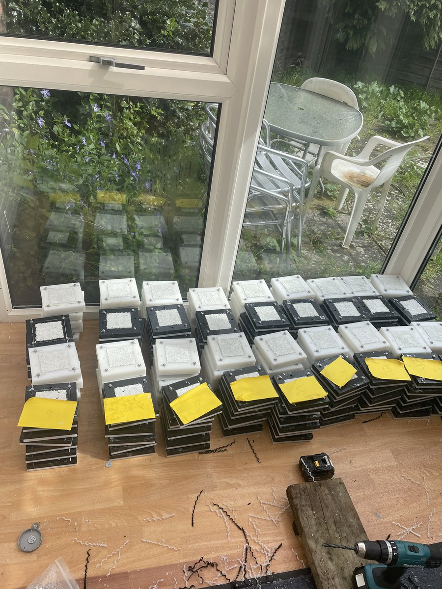 RameshWilson1's tweet photo. After months of construction, HotMess has just been shipped to 9 sites in the Southern Hemisphere! 🇳🇦🇿🇦🇵🇪🇨🇱🇪🇨🇦🇷🇦🇺🇳🇿

MASSIVE thank you to @MyBaggageHQ for being so helpful with shipping and customs!

Now to get a start on the Northern Hemisphere…

@OxfordBiology
@OxfordEnvRes https://t.co/OyJnMCiSkg