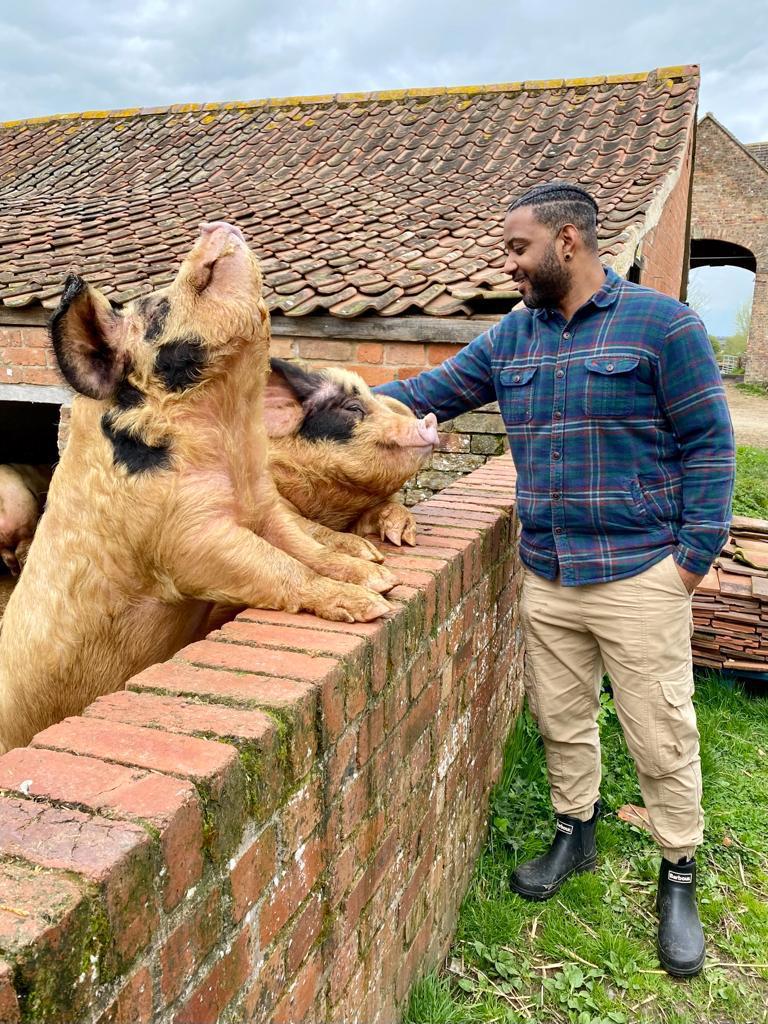 farmersforaweek's tweet photo. Thrilled to announce @JBGill as our Ambassador. JB's passion for farming and, educating children is infectious, as is his desire to highlight the farm to fork agenda. It was a pleasure to welcome JB to @Wick_Court this week to share our muck &amp; magic. Welcome to the family, JB 💚 https://t.co/x7WHISBEpT