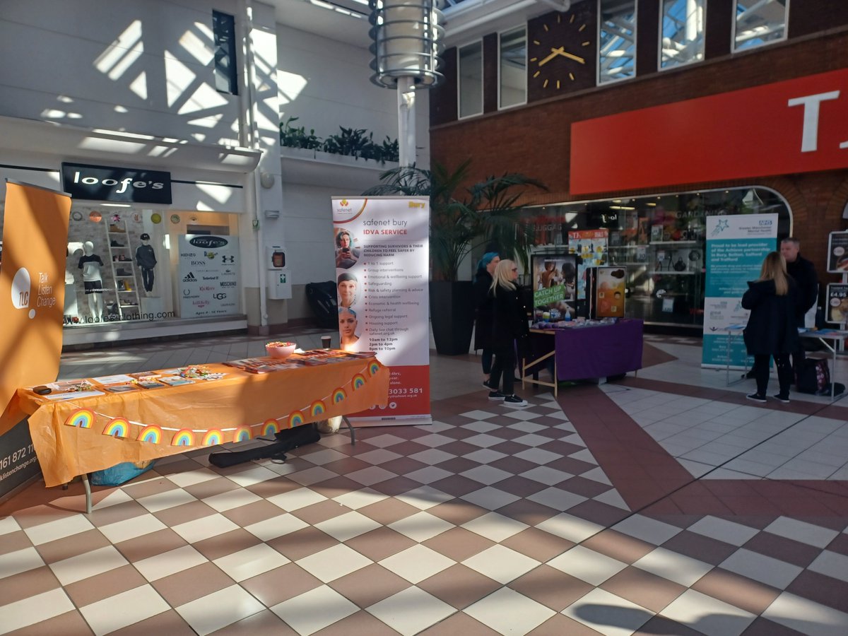 ClaireEast1980's tweet photo. Really looking forward to being part of @gmpolice Day of Action #operationavro @MillGateBury today alongside partners from @SafeNet_UK @BigLifeTweets @GMMH_NHS @RDarbyshireGMMH @BuryCouncil @EarlyBreakUK
@TLC_Charity https://t.co/CmOgsRlv2O