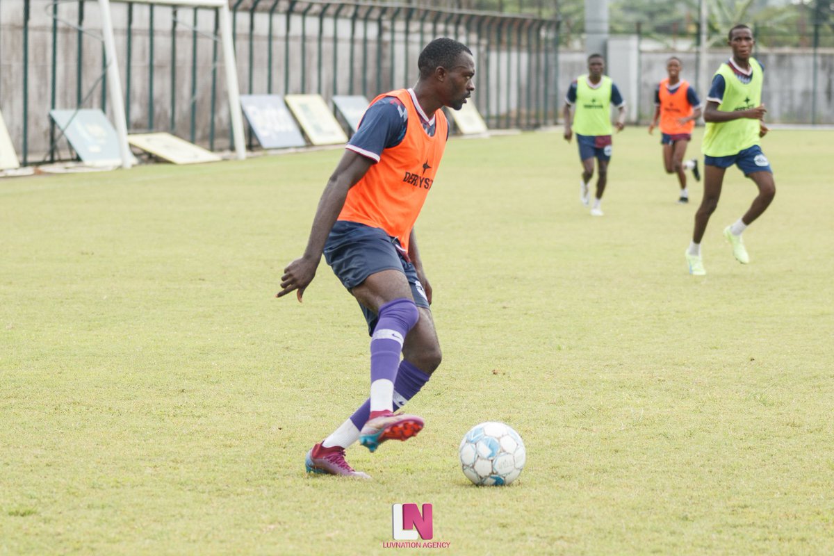 LnFoot's tweet photo. Hier nous avons visité l'académie Option Sport de limbé.
Voici le retour en images de leur séance d'entraînement ☺️.
#lnfoot #football #Optionsport https://t.co/i5stvdhWI2