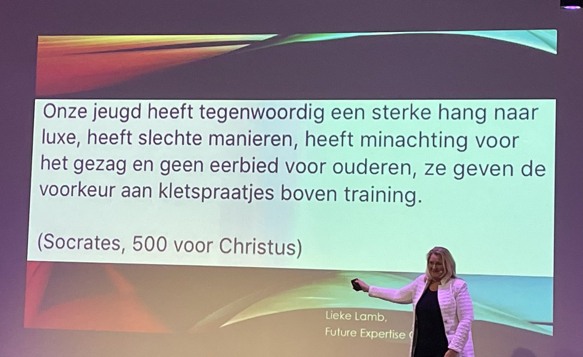 GeertPenCo's tweet photo. .@liekelamb over toekomst en innovaties: “Concepten blijven hetzelfde, verschijningsvormen veranderen. Wel in stapjes.” En ze verwijst daarbij naar uitspraak van ruim 2.500 jaar geleden 👇🏻 #GFHuis https://t.co/WcCR3gdaE2