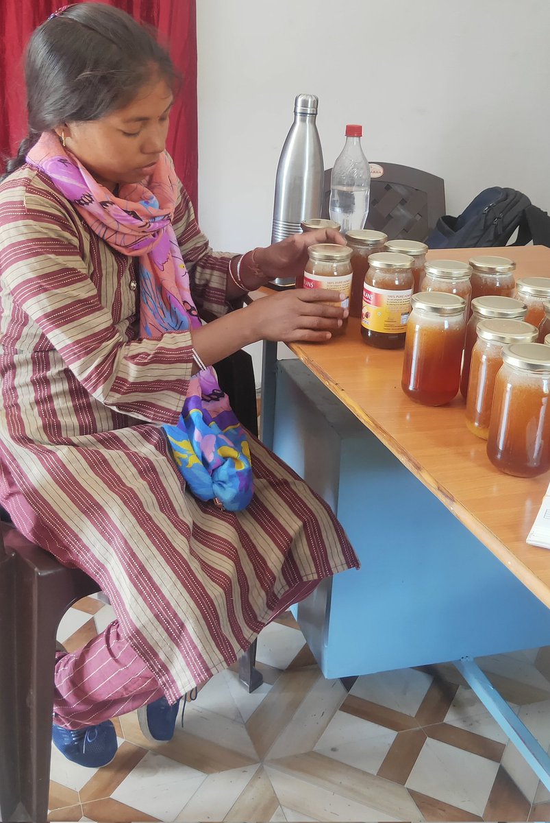 REAPUttarakhand's tweet photo. REAPPauri: Taste the sweetness of our #Himalayan_Honey &amp; support #Local_Beekeeping. This honey is sourced directly from the #beekeepers of #Kaljikhal block. 
#Sustainable_Living #Save_The_Bees @REAPUttarakhand 
@basava_ias
@nitikakh22 
@ganeshjoshibjp
@c… https://t.co/fZwz7hdqNa