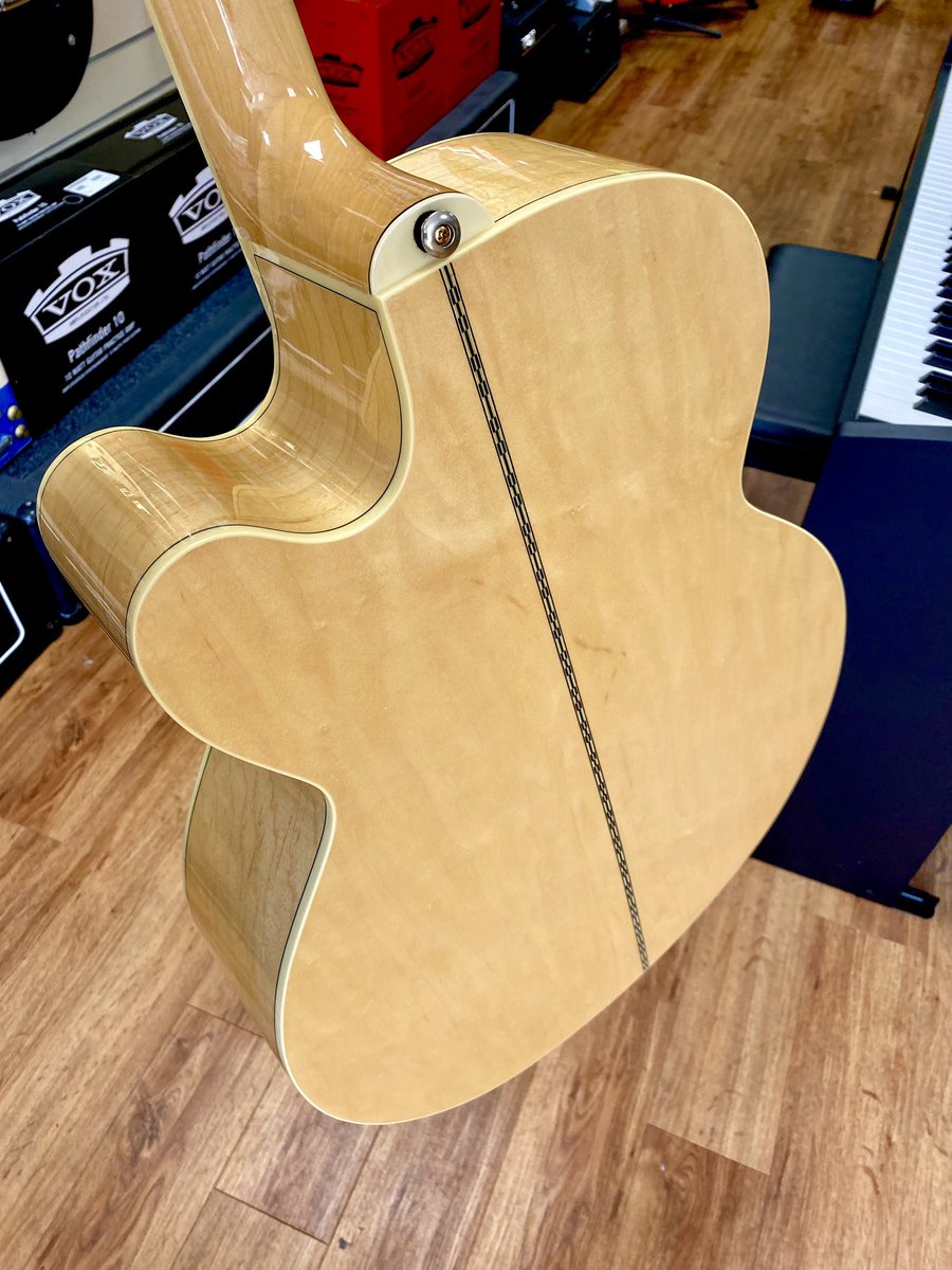 BridgendMusicSt's tweet photo. 2014 Pre owned Epiphone EJ200 sce £299. 
#epiphone #guitar #bridgend #bridgendmusicstore https://t.co/dytTpa7O0I