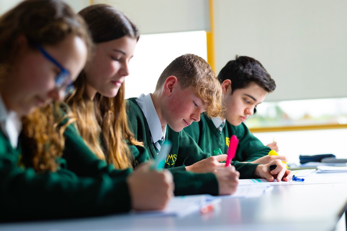 rmays_school's tweet photo. "Lessons are calm and purposeful and led by knowledgeable, passionate teachers" OFSTED 2022

#robertmaysschool #rmsofsted2022 https://t.co/Gdtu234VEO