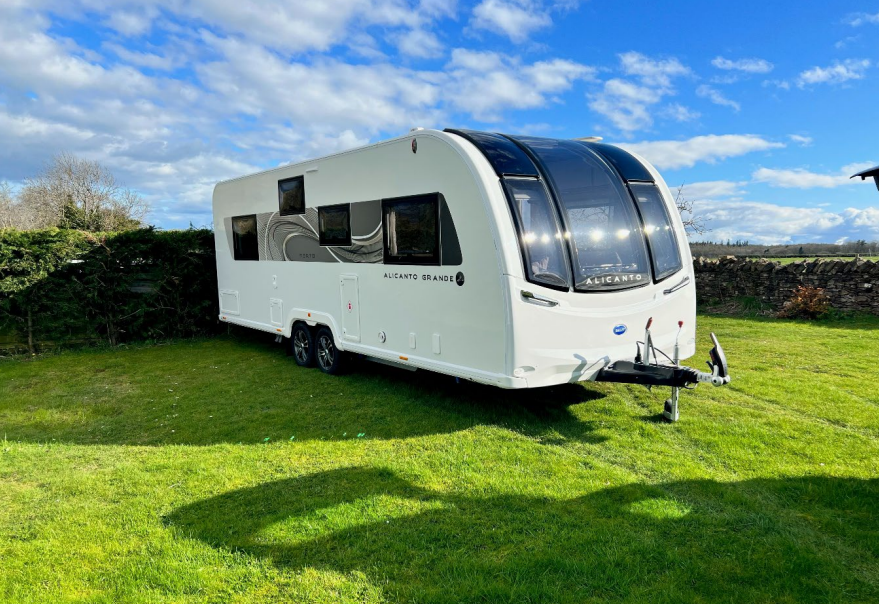 NYP_Hambleton's tweet photo. Can you help us to find this stolen caravan? ⬇️ 

A white Bailey Alicanto Grande 2, was taken from Snape between 10pm on Mon 17 April and 7.15am on Tues 18 April. 

If you see the stolen vehicle, or know where it is  please call us on 101.

Please quote ref number 12230068739 https://t.co/fdpquyZuAu