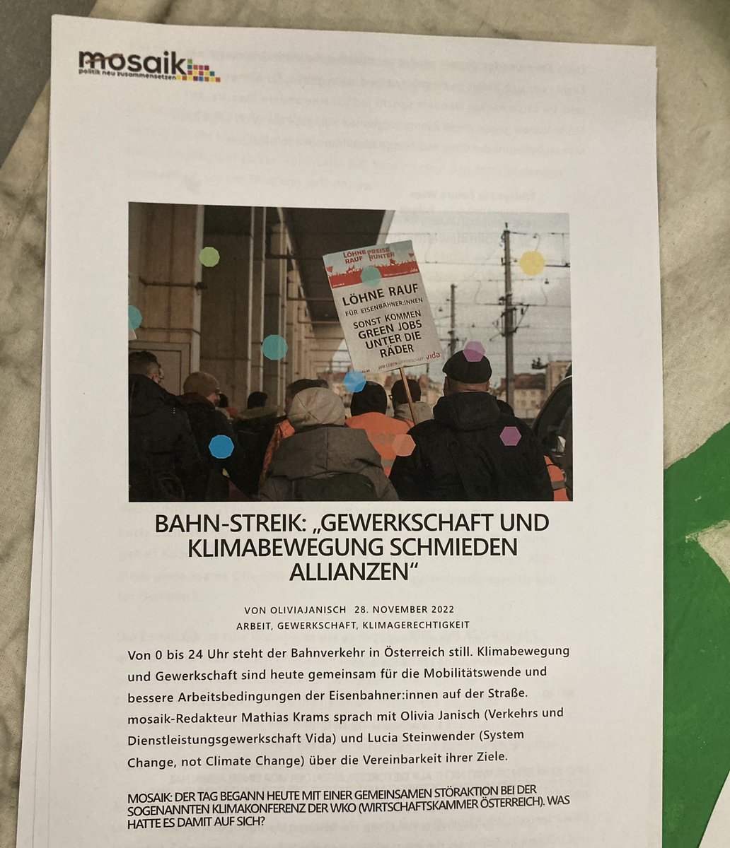 Bei Akademie für #SozialUndOekologisch‘en Umbau beratschlagen Arbeiter:innen- &Klimabewegung aktuell über gerechte Transformation.

Letzten November wurde #WirBauenUm bei @gemeinsam_vida-Streik Praxis. @mosaik_blog berichtete über Streiksoli von @ViennaForFuture & @SystemChangeAT