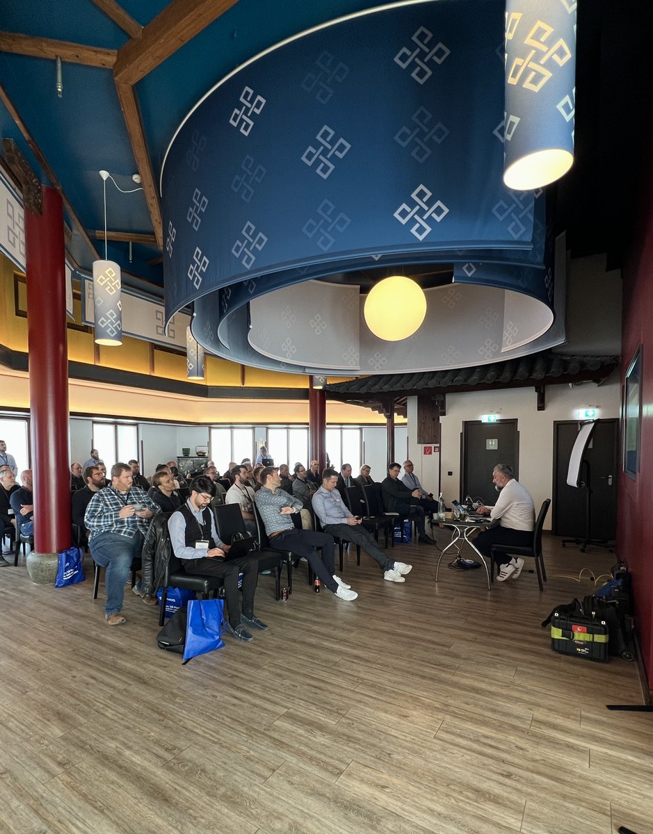 wlhackers's tweet photo. Gestern waren wir zu Gast bei den IT-Sicherheitstagen der System AG@data GmbH im #Phantasialand🎡🎢

Zusammen mit Mario Winter &amp; Stefan Vogt von #Sophos wurde der Tag mit zahlreichen Vorträgen rund um die Frage "𝐒𝐢𝐜𝐡𝐞𝐫, 𝐝𝐚𝐬𝐬 𝐒𝐢𝐞 𝐬𝐢𝐜𝐡𝐞𝐫 𝐬𝐢𝐧𝐝?" gestaltet. 🎤 https://t.co/etuDmYQIdT