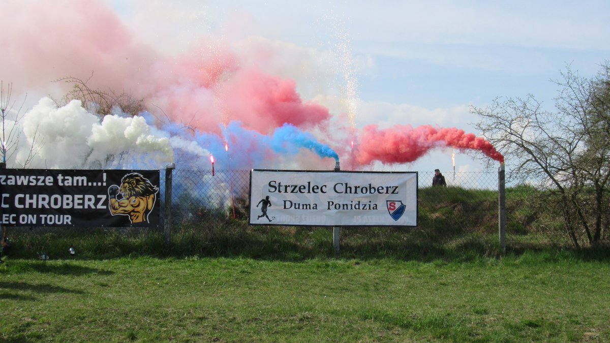 Chroberz's tweet photo. Remisujemy z Nidzicą Dobiesławice 0:0. #strzelec98 #chroberz #strzelecchroberz #laczynasstrzelec #teamstrzelec #chroberskielwy #25latstrzelca #aktywnagminazlota #świętokrzyskie #sport #piłkanożna #nonleague #sundayleague
@LaczyNasPilka
@GalaktycznyFut1 https://t.co/zY9MIsU5PI