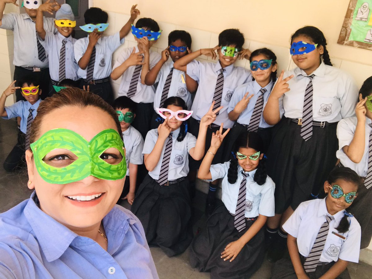 Kanchangold0044's tweet photo. Students of #KNPS Phagwara make #eye-mask on earth day. They enjoyed a lot while wearing mask.@KnpsIndia @pkdhillon08 @JyotiBh28005578 @charuchhabra2 @meenaks09023755 https://t.co/hvsxt2LkwC