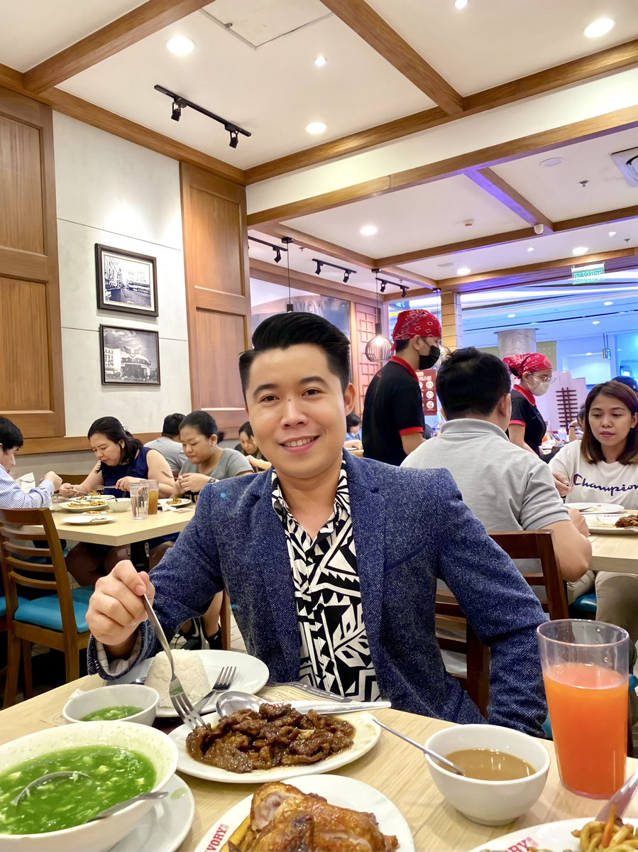 Shierwin_A's tweet photo. Eating time after my event hosting at @classic_savory_official , @robantipolo Antipolo.
#classicsavory #robinsons #robinsonsantipolo #goodfood #foodtrip 
#DjSherwinVoice #DjSherwin #DjSherwinVlog #votalent #voiceovertalent #EventHost #dubber #TagalogVoiceOverTalent #EnglishVO https://t.co/xqhaRPg6Tf