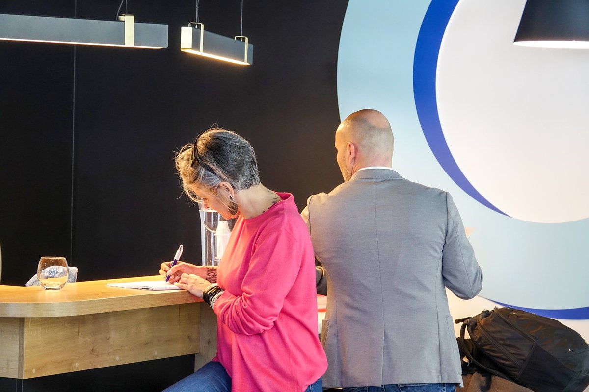 AtlantiCing's tweet photo. #ACIcampus | Journées formation pour nos managers 🎓

Nos managers se sont réunis au sein notre siège nantais pour suivre 2 jours de formation sur les fondamentaux du #management 👌

L’occasion de passer un moment convivial et instructif pour nos équipes 😊 https://t.co/GVpjokcuRz