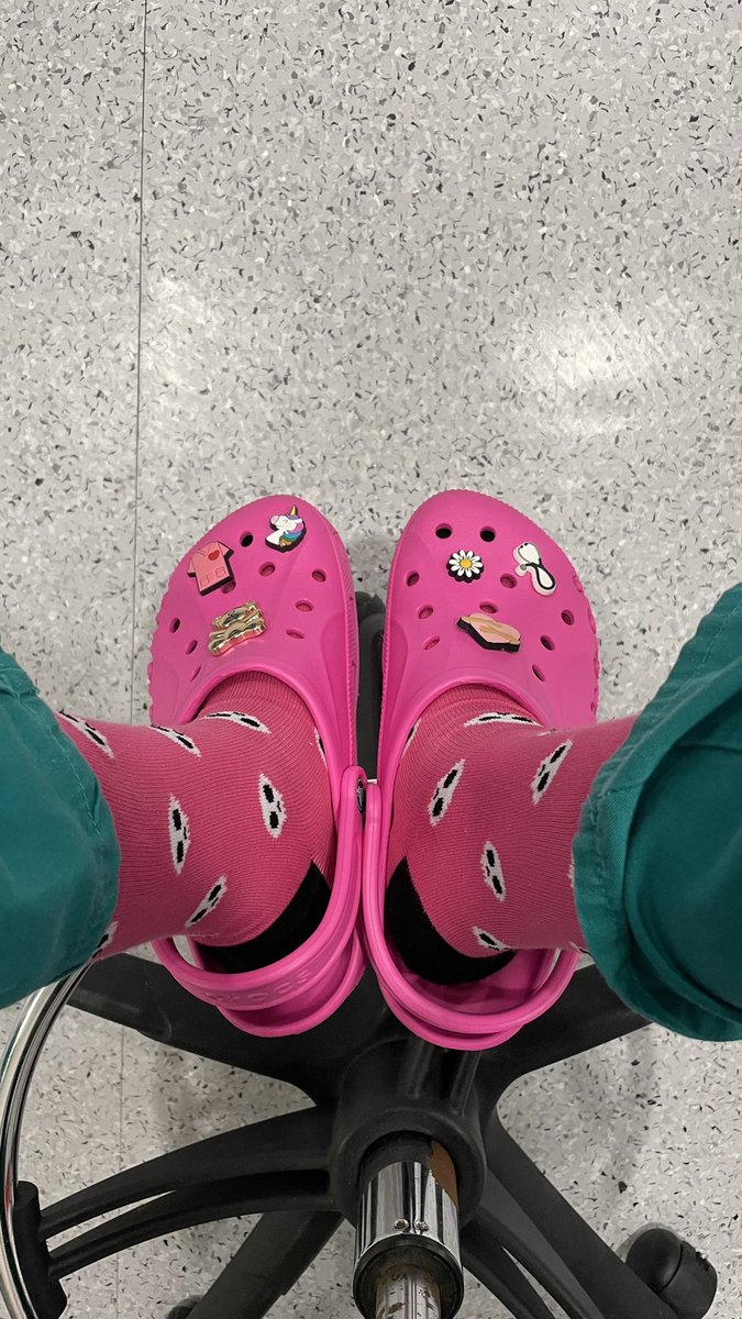 chantalpellisso's tweet photo. Calcetines molones https://t.co/1NDXj8PK5B