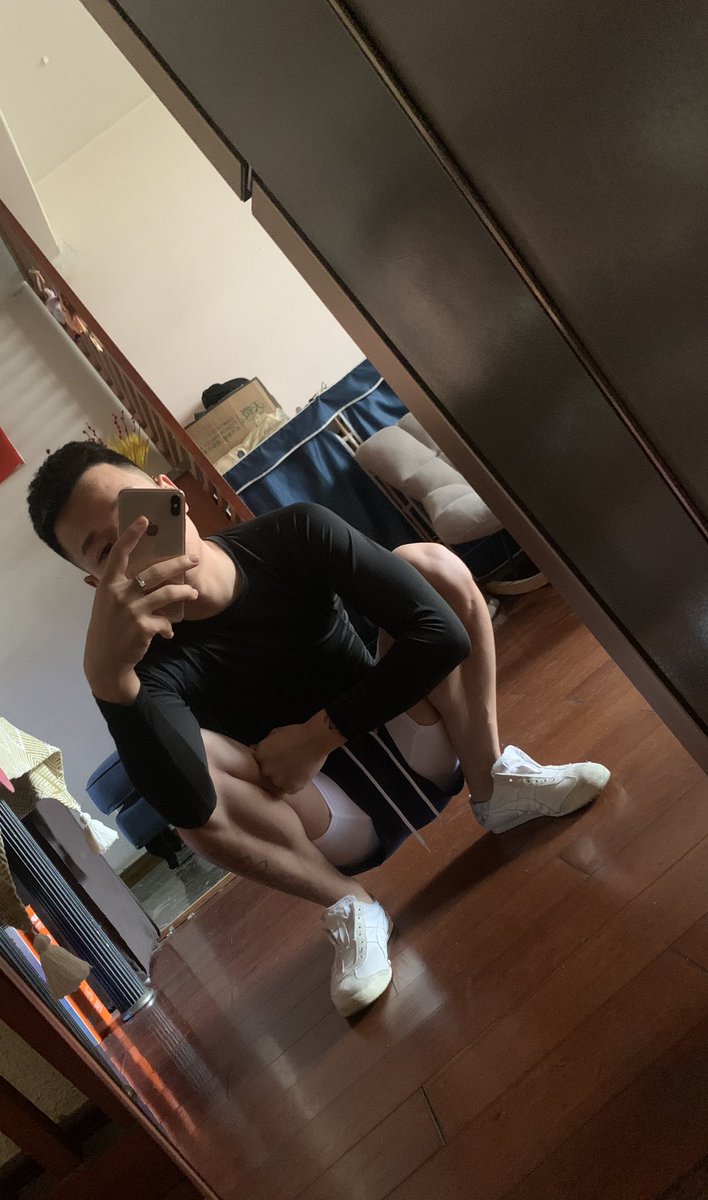 da12dada12's tweet photo. 体育生 #成都gay #成都正装 #成都1S #成都体育生 https://t.co/i6WJLLOhQt