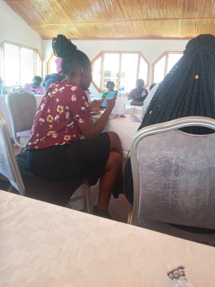 Ju57745Juma's tweet photo. @KadegaBeverly 
Day2 training at Siaya county under budgeting,corruption and anti corruption strategie main Avenue siaya countyclab hotel.we are keen on the framework governing the county budget process
#usawamashinani https://t.co/e1AoJbWkMK