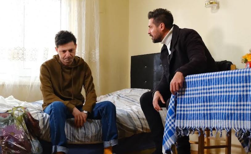 sekerlizotonik's tweet photo. Kenandan bekledigim performans👉👈☻️

#GönülDağı #KenBar https://t.co/kAAQTkZgaE