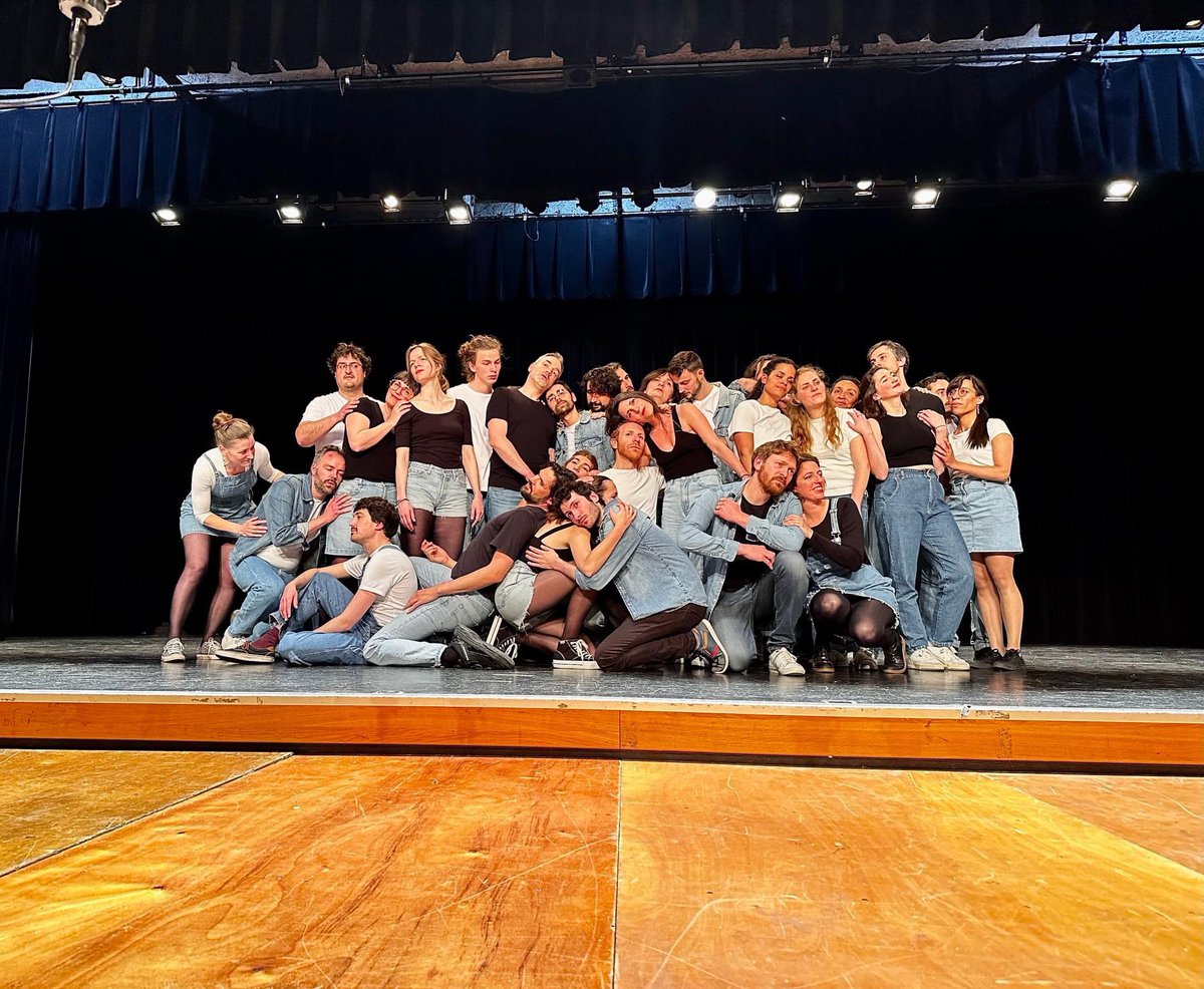 chorale_uNancy's tweet photo. Alors, c'était comment avec les Funky Frogs ? Et bien…C’était absolument PHÉNOMÉNAL ! 🐸 Les Funky Frogs, on vous remercie mille fois ! Le 🧡U a la chance d'avoir rencontré une très belle source d’inspiration et un chœur d’une grande qualité humaine !
🫶Revenez quand vous voulez https://t.co/ZMgQAjNlcR