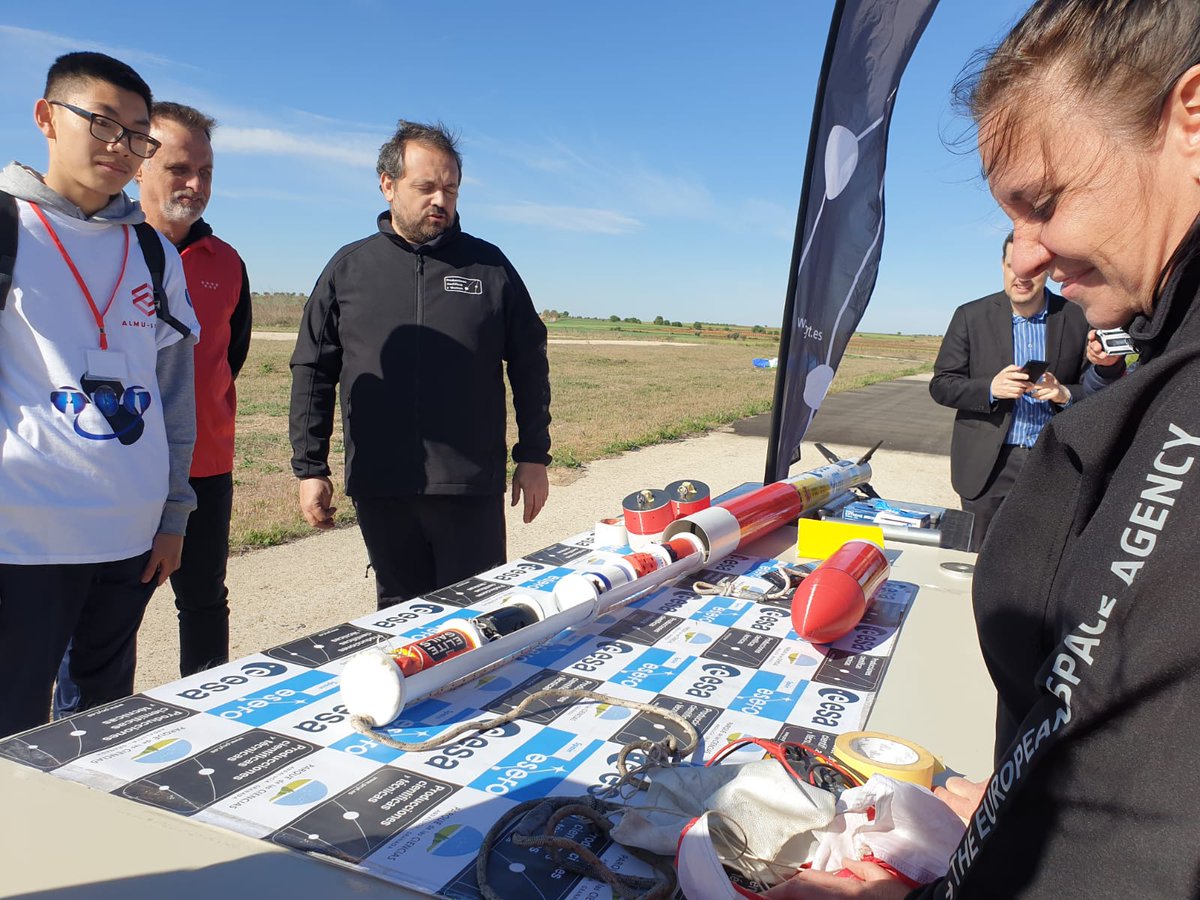 Un total de 360 alumnos participan en la competición regional del proyecto Cansat
educa2.madrid.org/web/revista-di…
#IF_CMadrid