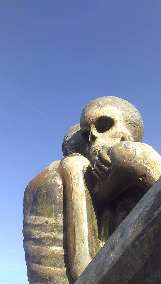 SimplyPaul's tweet image. Some unusual art I visited while #Geocaching a while ago. Then an #AdLab stage appeared there too so I happily went back to be weirded a second time.