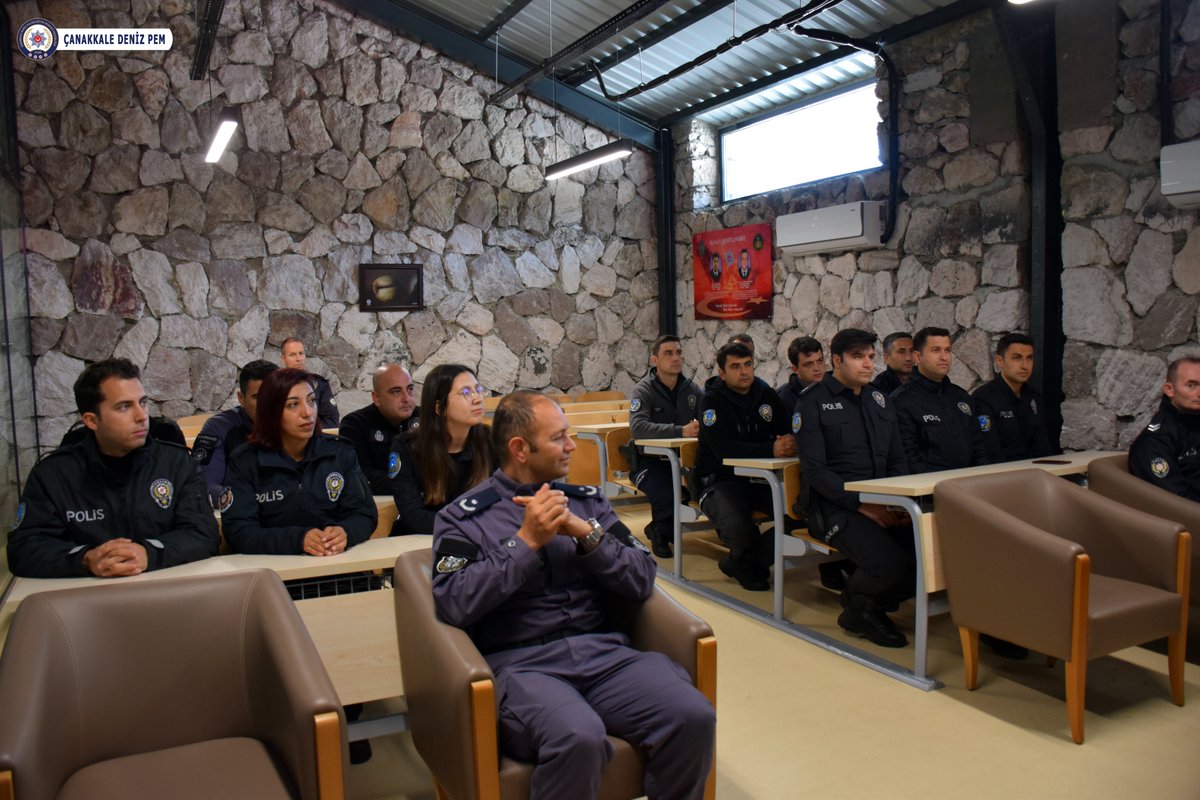 DenizPem's tweet photo. 2023 yılı. 3.Dönem Gemi Adamı Temel Branş Eğitimi Tamamlandı https://t.co/tE3MphuwMK