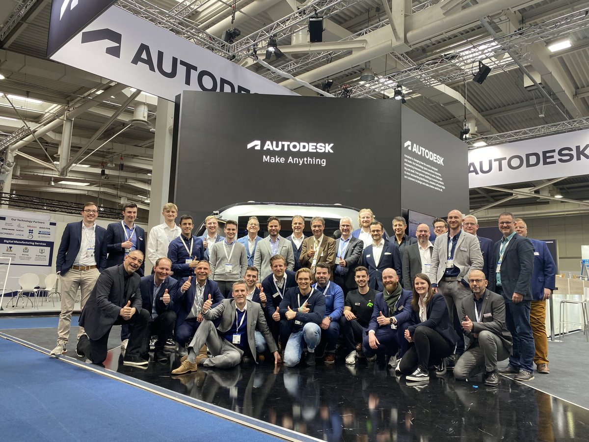 Autodesk_DE's tweet photo. Der Autodesk-Stand auf der #HM23 weckt großes Interesse. Unsere Ausstellungsstücke von @GE_Aerospace, @thepixmoving + One Click Metal leisten dazu einen großen Beitrag – gemeinsam mit unseren Experten, Partnern und allen Besuchern. Wir freuen uns auf Sie.
#Autodesk #MakeAnything https://t.co/WmfZnDb7ub