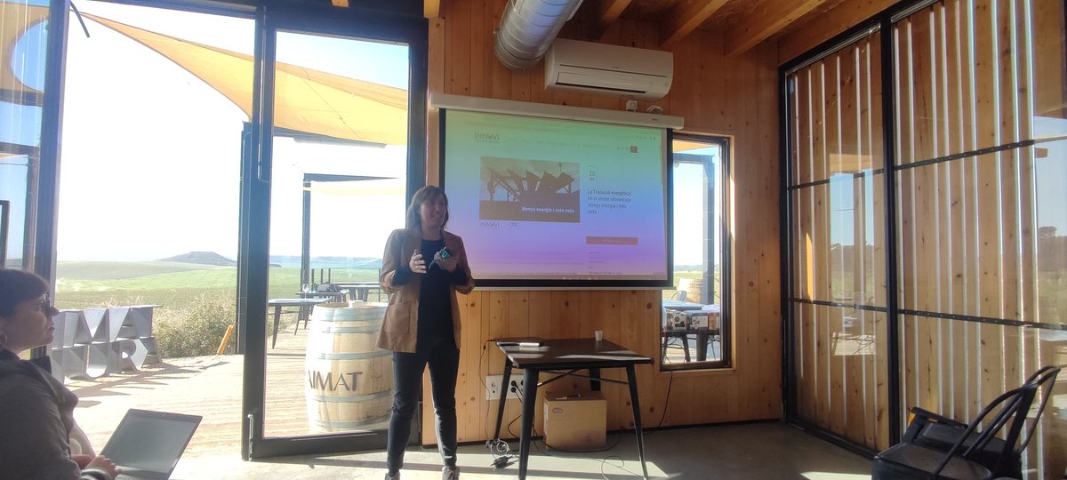 clusterEE's tweet photo. Avui som a @RaimatVinos, de la mà de @clusterinnovi, per a dur a terme la jornada "La transició energètica en el sector vitivinícola: menys energia i més neta". Entorn immillorable per a desenvolupar sinèrgies i projectes conjunts. #TransicioEnergetica #intercluster https://t.co/FhO8nHV11X