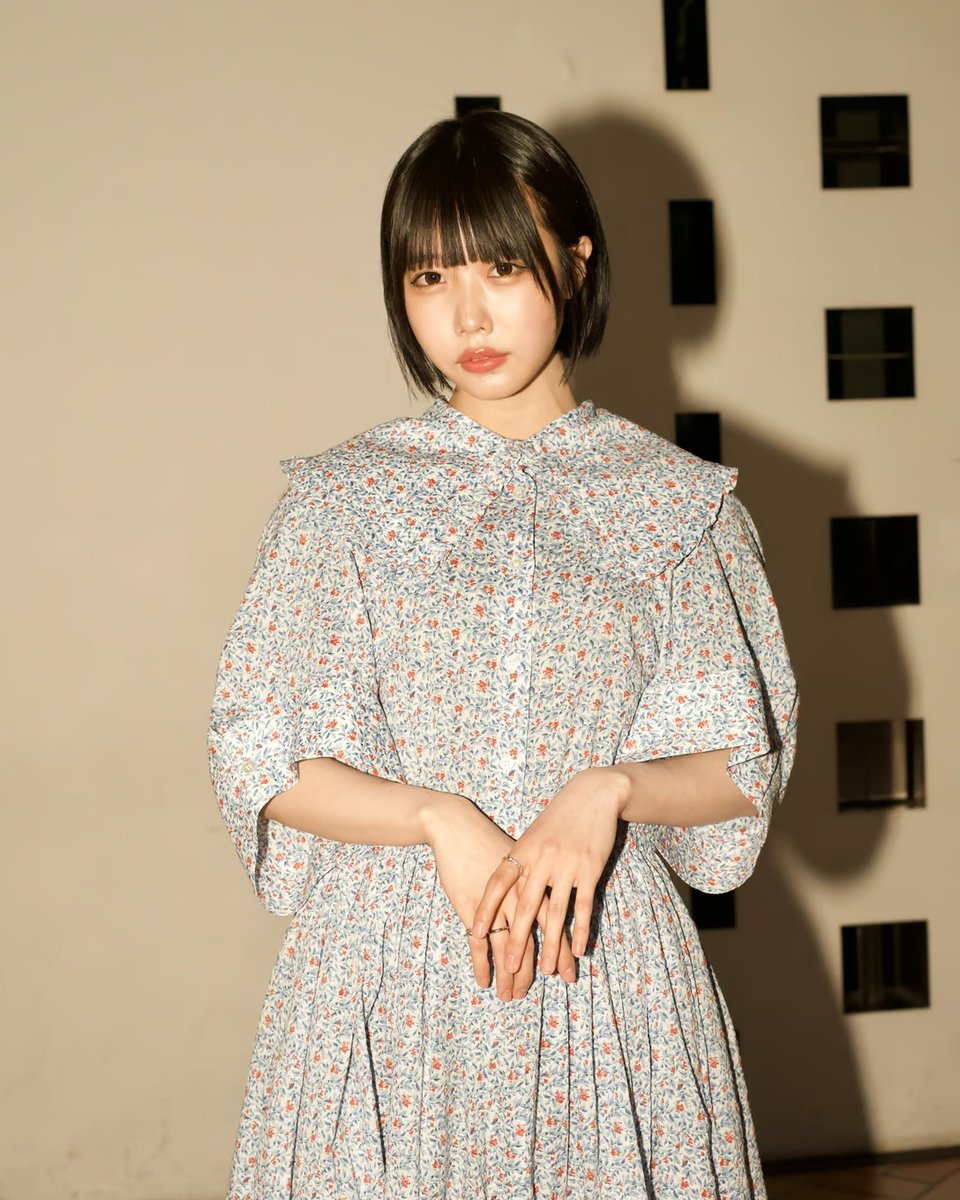 fashionsnap's tweet photo. 【スナップ】
名前: あの
ワンピース: MIKIO SAKABE
シューズ: grounds

https://t.co/XXpDd06aRb

@aNo2mass https://t.co/RPi2gy2A33