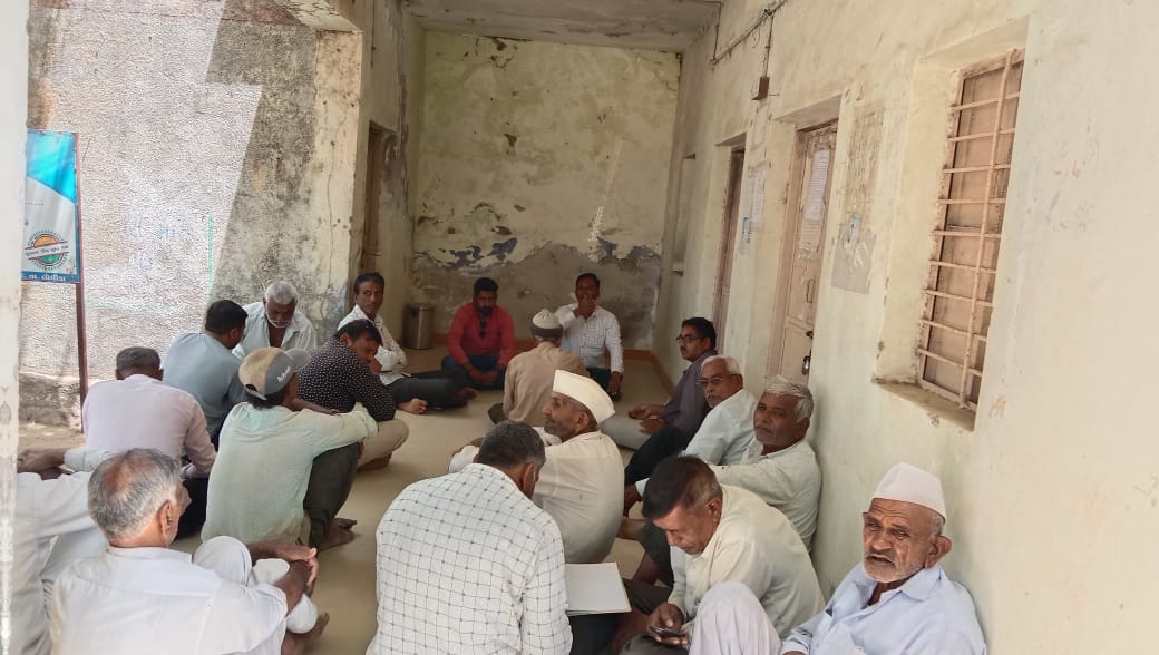 chavdaashvin4's tweet photo. આજ રોજ પ્રાકૃતિક કૃષિ અભિયાન અંતર્ગત ગામ-ચાંદલી અને પીપરડી  તા.-લોધીકા ખાતે ખેડૂત તાલીમનું આયોજન કરવામાં આવ્યું @RajkotDdo @CollectorRjt  @DaoRajkot @Gramsevak1972 @Guj_Gramsevak @LodhikaTdo @RaghavjiPatel @RasikRa91002385 @Dhaval_R_C https://t.co/tcZwTCNS8H