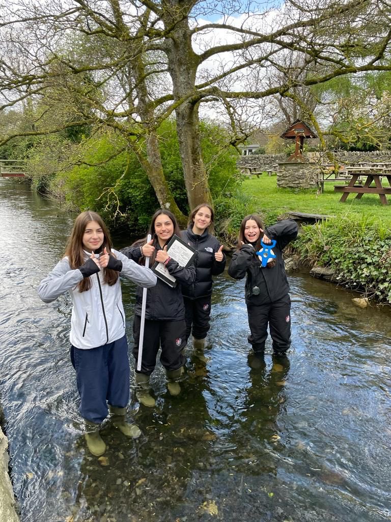 FHSRegentsPark's tweet photo. Our GCSE Geographers are having a fantastic time in the Lake District undertaking an action-packed field trip! Here they are measuring river levels and exploring coastal erosion #FHSTrips #GCSEGeography https://t.co/FW2CDld4bK