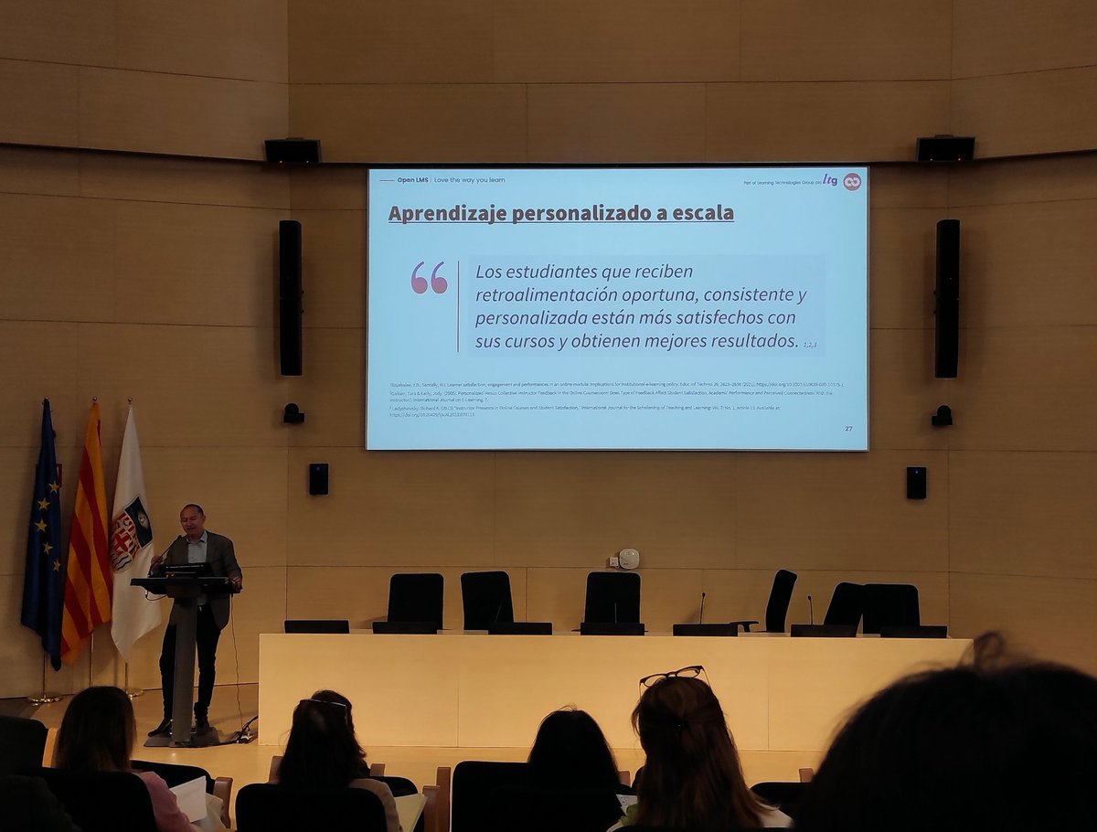 lmarzoak's tweet photo. En la jornada de Aprendizaje en línea y educación del futuro, con @OpenLMSteam @seidor y @UniBarcelona 
Jornada tecnológica, que nos obsequia con una libreta de papel y un boli. Paradójico? Bienvenidos al multiverso!
@idp_iceub @SDocenciaCRAIUB @xtriado https://t.co/6D43I7idGX