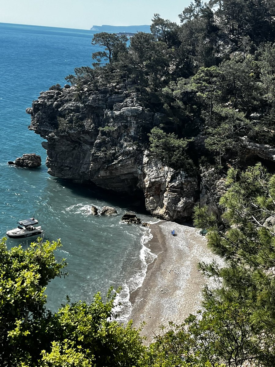 CanmayaSerkan's tweet photo. Bugüne en uzak gün, dün…
                                                 Özdemir Asaf https://t.co/p6r00rYFdg