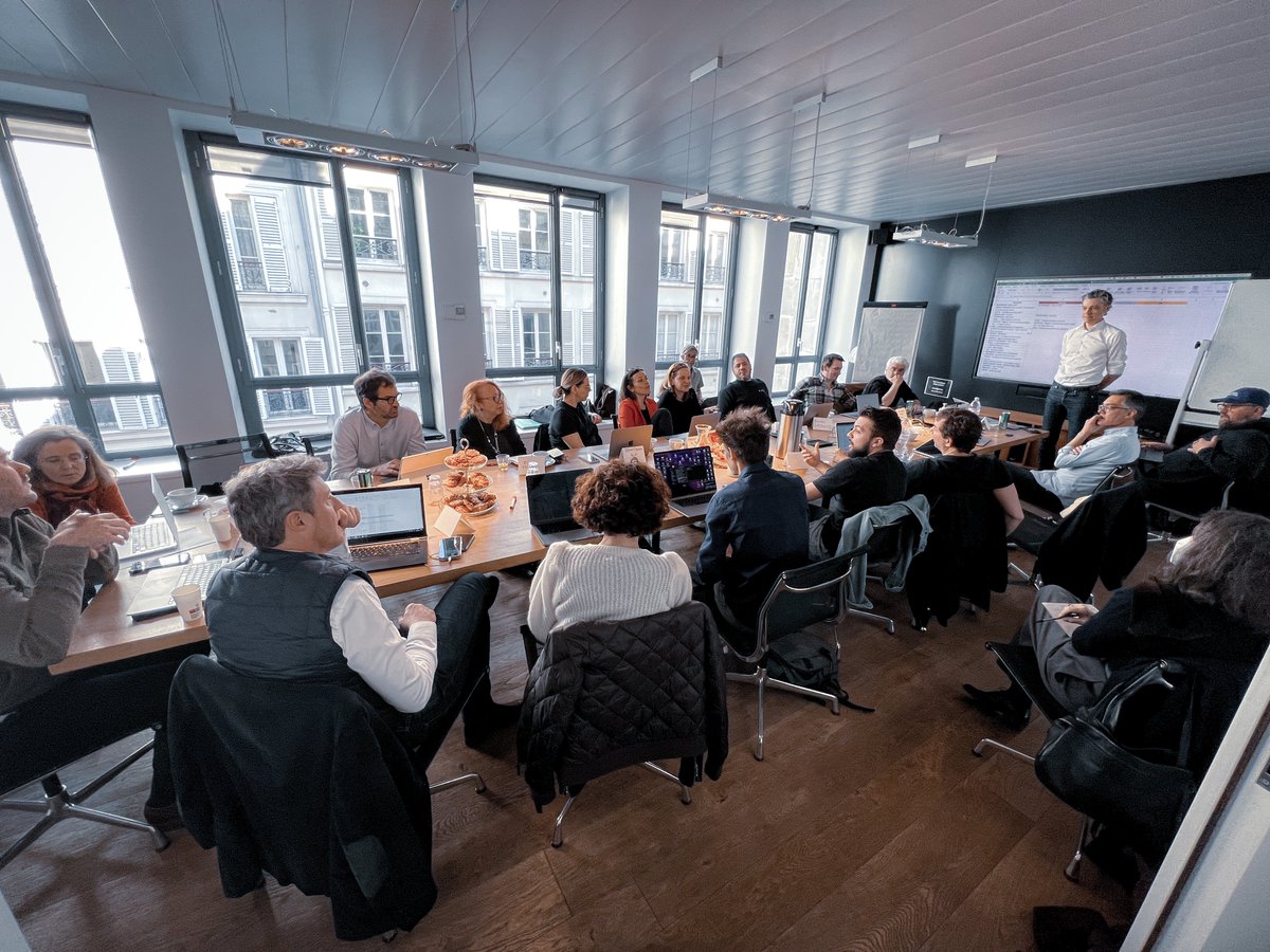 laurentbuanec's tweet photo. Le jury #CPSAwards 💡en pleine délibération https://t.co/e6UFM4OXJO