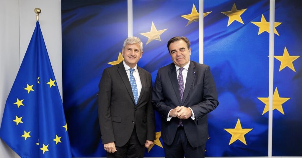 A pleasure to receive <a href="/ICMPD/">ICMPD</a> Director-General Michael Spindelegger in Brussels.

For 30 years and counting, the <a href="/ICMPD/">ICMPD</a> has proven a valuable partner, implementing key projects for the EU in support of our collective migration and border management.