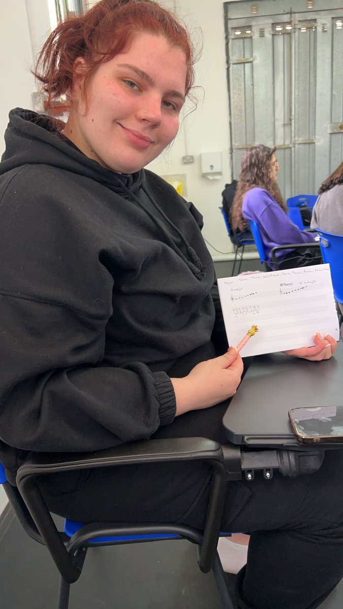 Jackisiconic19's tweet photo. Goda being very proud of the work during music class 🎶 🎼 🎵 #erasmus #Erasmus23 #erasmus2023 #ErasmusPlus @forrestleigh @EUErasmusPlus @rootsdarlinggg https://t.co/RgHGN4nIS2