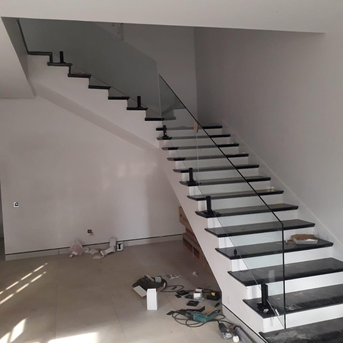 aluminiumways's tweet photo. Frameless glass on your staircase 

Call us today for a good deal 0725917669

#Nairobi #Misstrudy #andrewkibe https://t.co/a3MaZp8aWQ