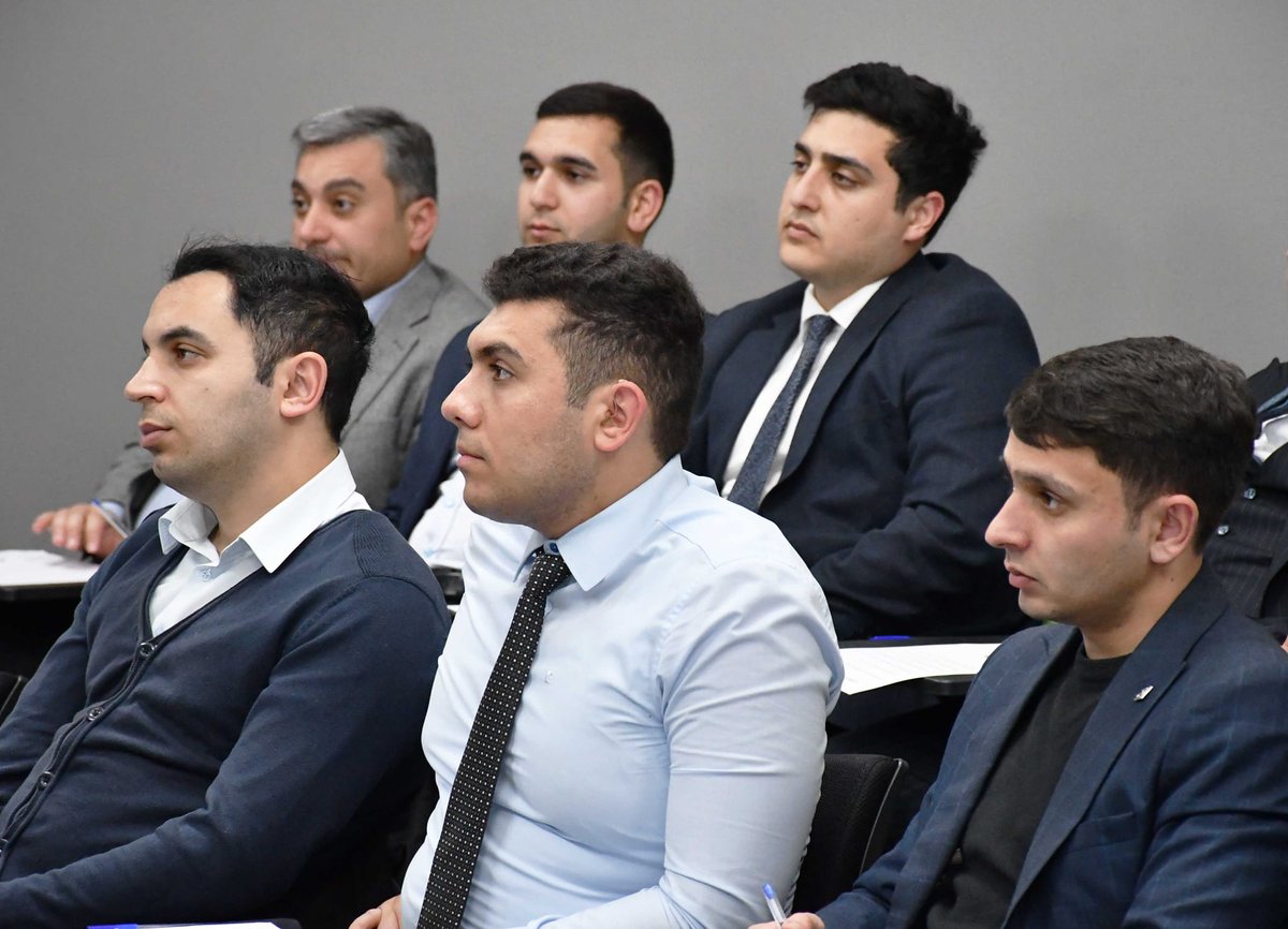 📷Milli Observatoriyanın təşkilatçılığı ilə "Kargüzarlıq Elektron Sənəd Dövriyyəsi Alt Sistemi təlimləri təşkil edilib.

#ƏƏSMN #MilliObservatoriya #funksionaltəlim