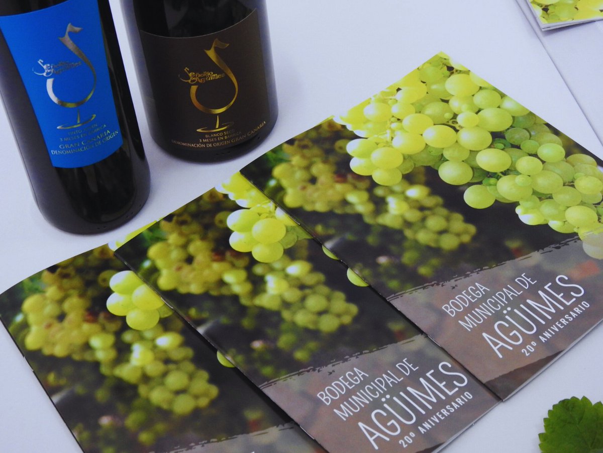 yessamarc's tweet photo. La Bodega Municipal de Agüimes realiza un recorrido por sus 20 años, presenta ‘La esencia local de los Vinos Señorío de Agüimes". Esta publicación repasa la gestión realizada por el ayuntamiento y la empresa pública de turismo rural.
#agüimes #bodegamunicipal #señorioaguimes https://t.co/9QqjZtrQDu