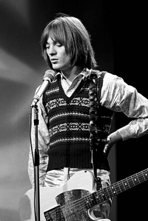 Remembering the unsurpassable #SteveMarriott, who tragically lost his life on this day in 1991.

A tremendous voice that belied his very being. A drive to create that propelled him headlong into a league of his own. His legacy a rich, musical tapestry.

♥️

📸 Andrew Maclear